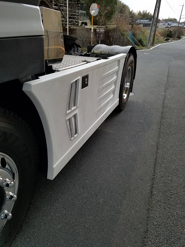 トラックカスタムパーツ専門店 H-LINE（エイチ-ライン）株式会社 